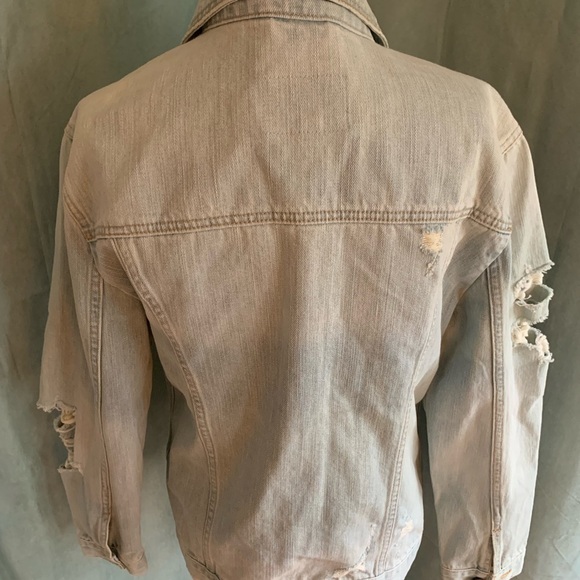 Hollister distressed jean jacket. - Picture 3 of 6